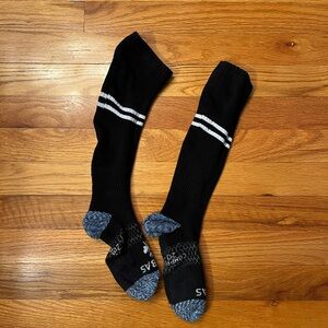 Bombas Women’s performance 20-30 mmHg compression socks 🧦